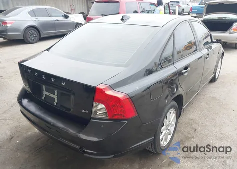 2009 Volvo S40 2.4I from USA, damaged, VIN YV1MS390592453395